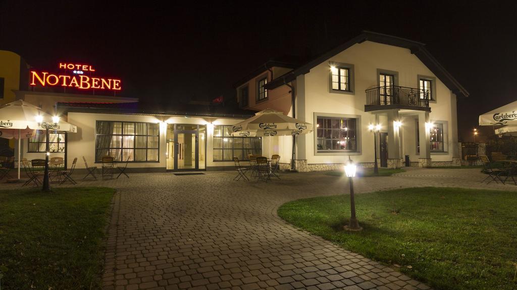 Hotel Notabene Свидник Экстерьер фото